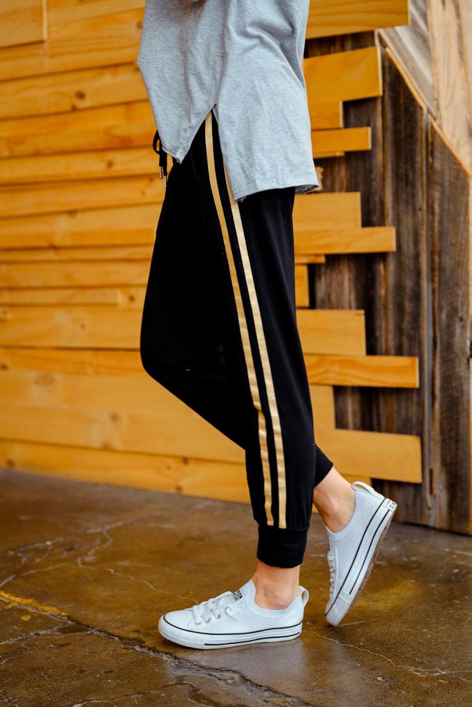 Stripe jogging pants outlet